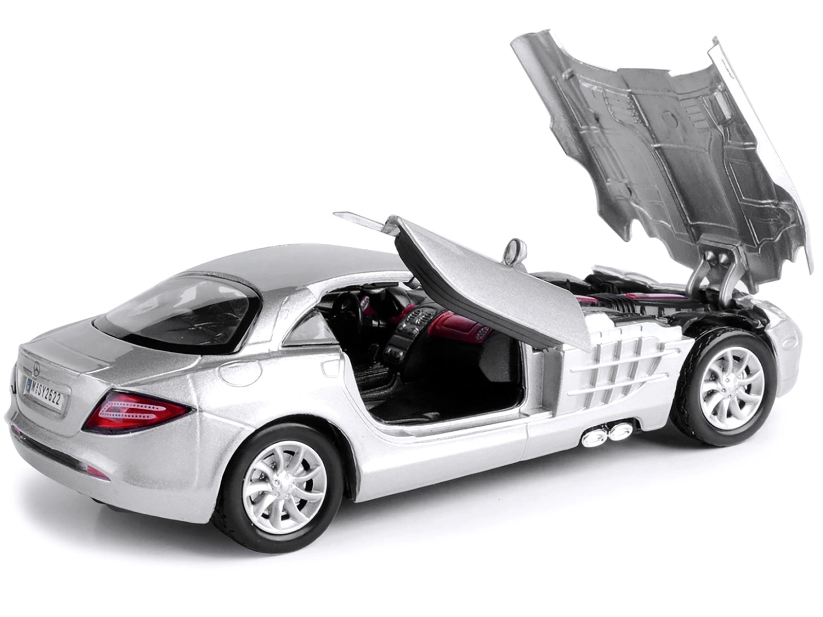 Mercedes McLaren SLR Silver 1/24 Diecast Model Car by Motormax - image 3