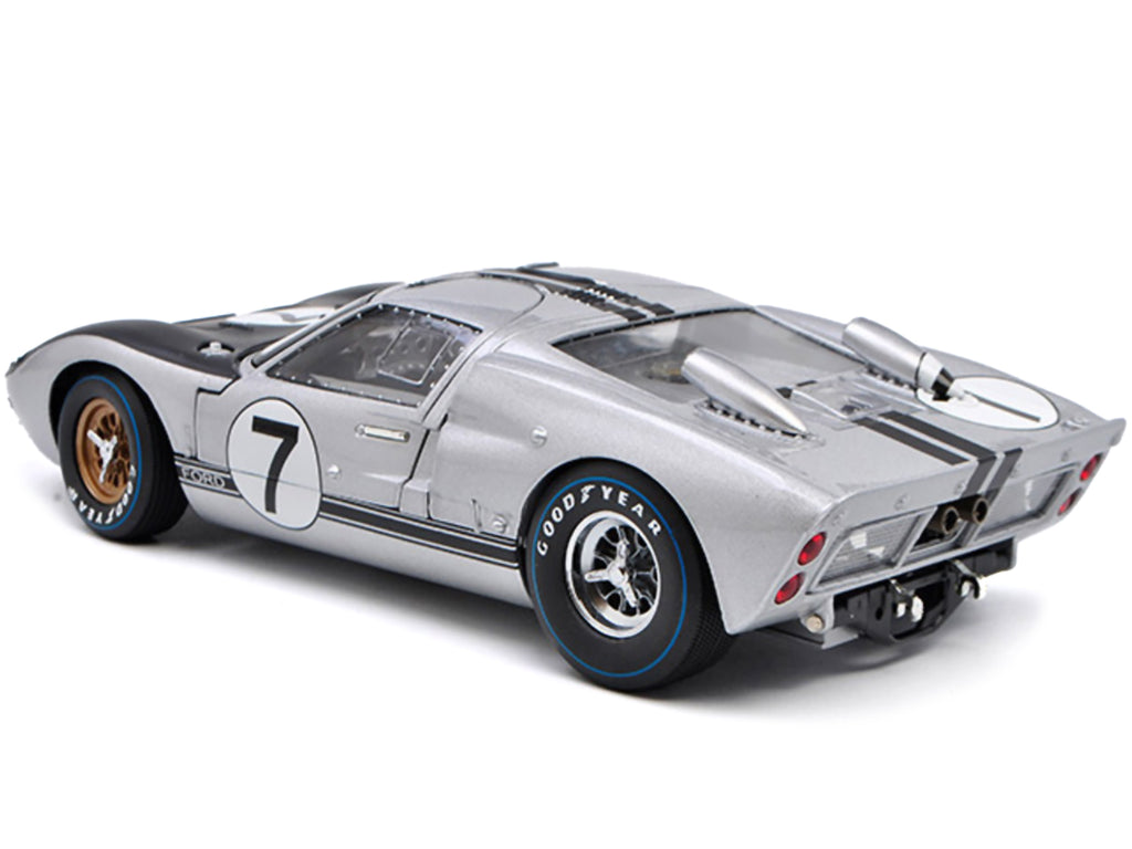 1966 Ford GT-40 MK II #7 Silver 1/18 Diecast Model Car by Shelby Collectibles - image 3